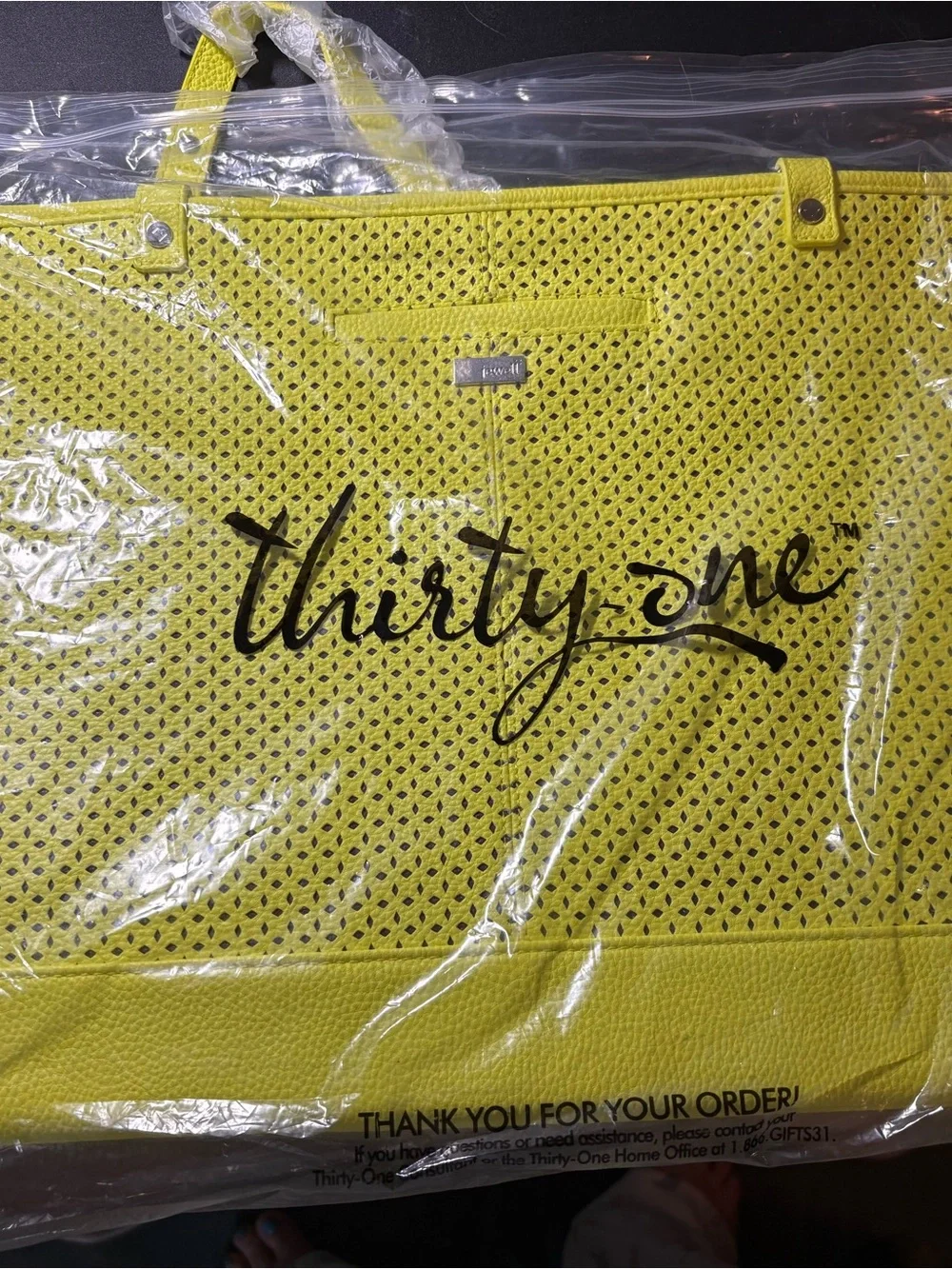 thirty-one Citron Pop Pebble Punch Style Setter